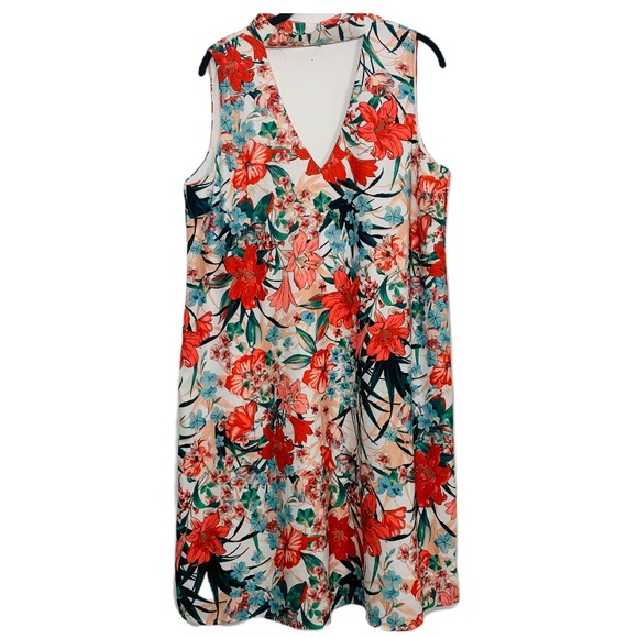 XOXO Dresses & Skirts - Coral & Green Floral Choker Neck Flowy Shift Dress